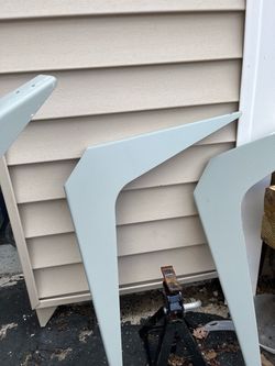 Countertop brackets