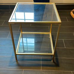 Side table 2x2