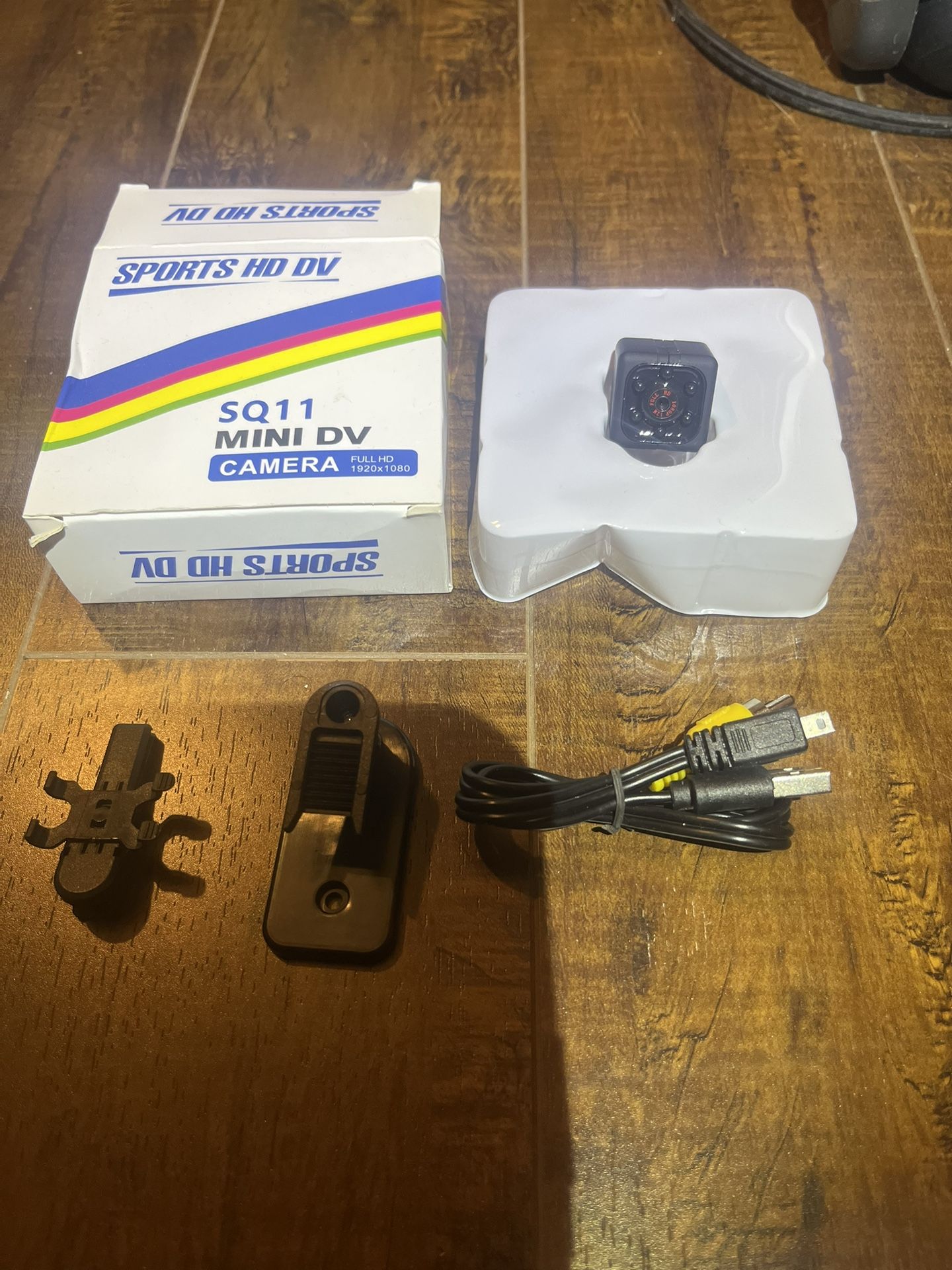 SW11 / SQ11 Mini DV Full HD Camera: Compact & Versatile Micro Recorder The SW11, more commonly known as the SQ11 Mini DV Camera, is an incredibly comp