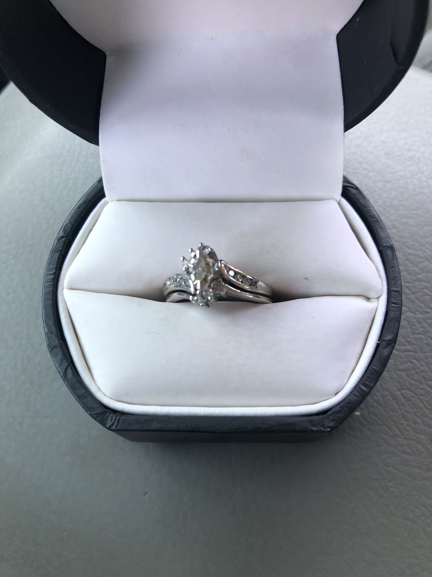 Wedding Ring Set, 1/4 CT. T.W. Diamonds 10K