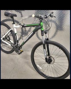 Nishiki 29er Size Large Wheels 29er Speeds 21 Disc Brakes 