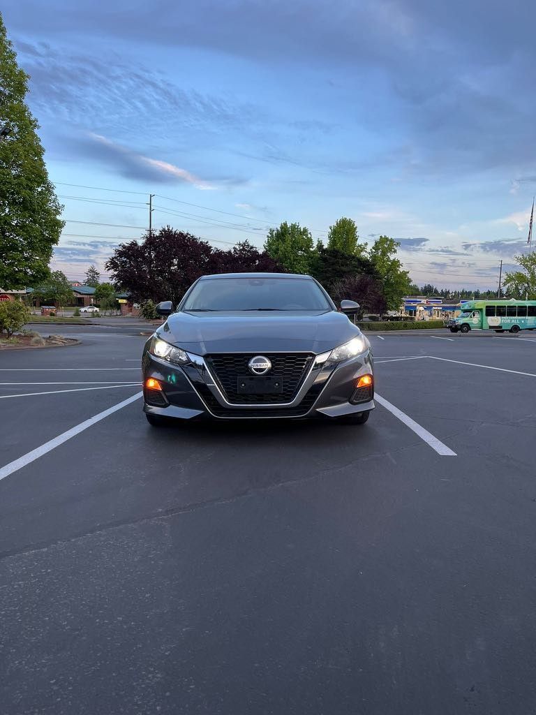Nissan Altima 2022