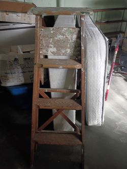 Step ladder