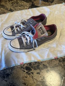 Used Converse Chuck Taylor’s Women’s size 8