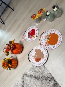 RANDOM HALLOWEEN DECORATIONS