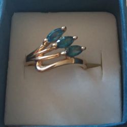 Unique 3-prong 14k Solid Gold Ring