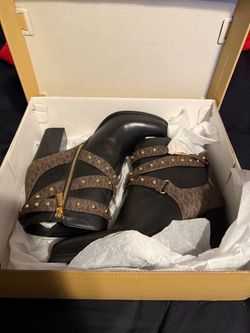 Michael Kors Studded Signature Strap Boots/Heels (9M)