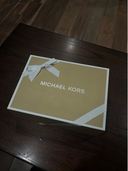Michael kors cross body purse