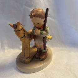 Hummel figurines-collectibles 