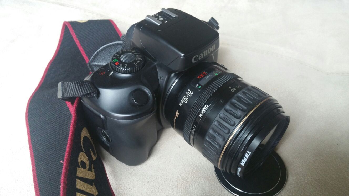 Canon EOS700