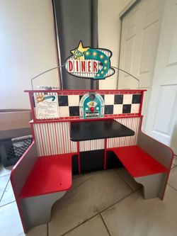 USED Melissa and Doug Diner playset