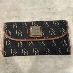 Dooney & Bourke Gretta Wallet