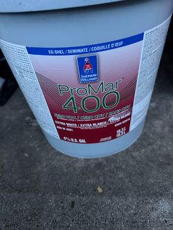 Brand new 5 gallon eggshell white 400