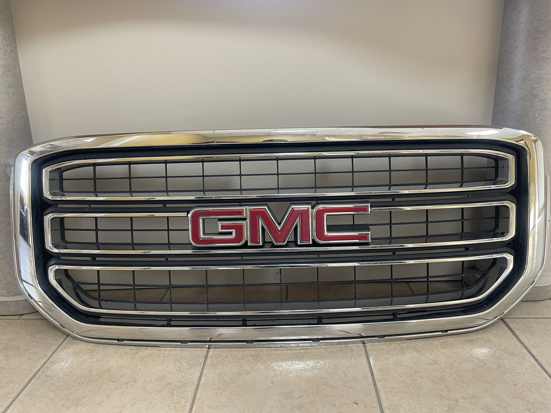 grill OEM Gmc Yukon 2017
