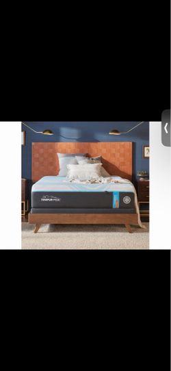 Floor model mattress w box spring