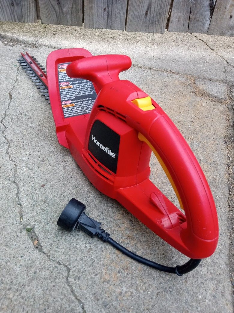 Homelite 17" Inch Electric Corded Hedge Trimmer 