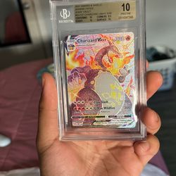 2021 Pokémon Shining Fates Charizard Vmax Shiny 
