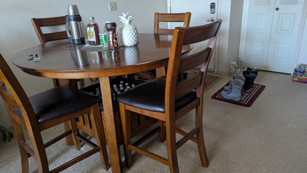 Dining Table Round