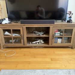 Large Wood Media Center