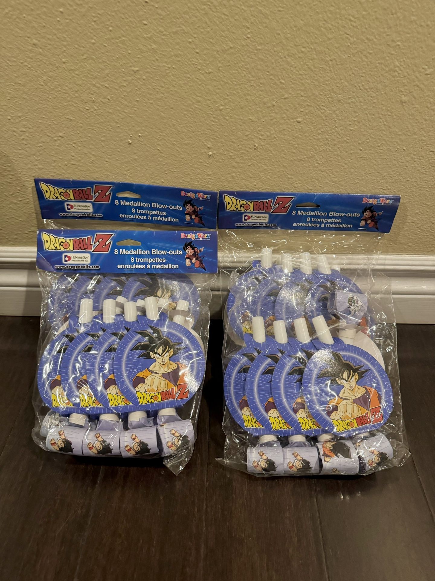 DRAGONBALL Z Medallion Blow-outs
