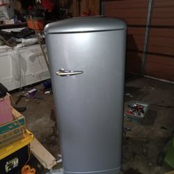 Small Refrigerator With Freezer