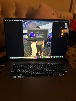MacBook Pro 16 Inch