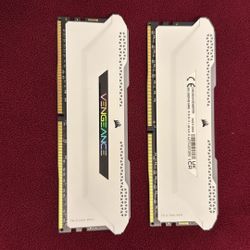 Corsair Vengeance RGB Pro 16GB (2x16GB) DDR4 3600MHz