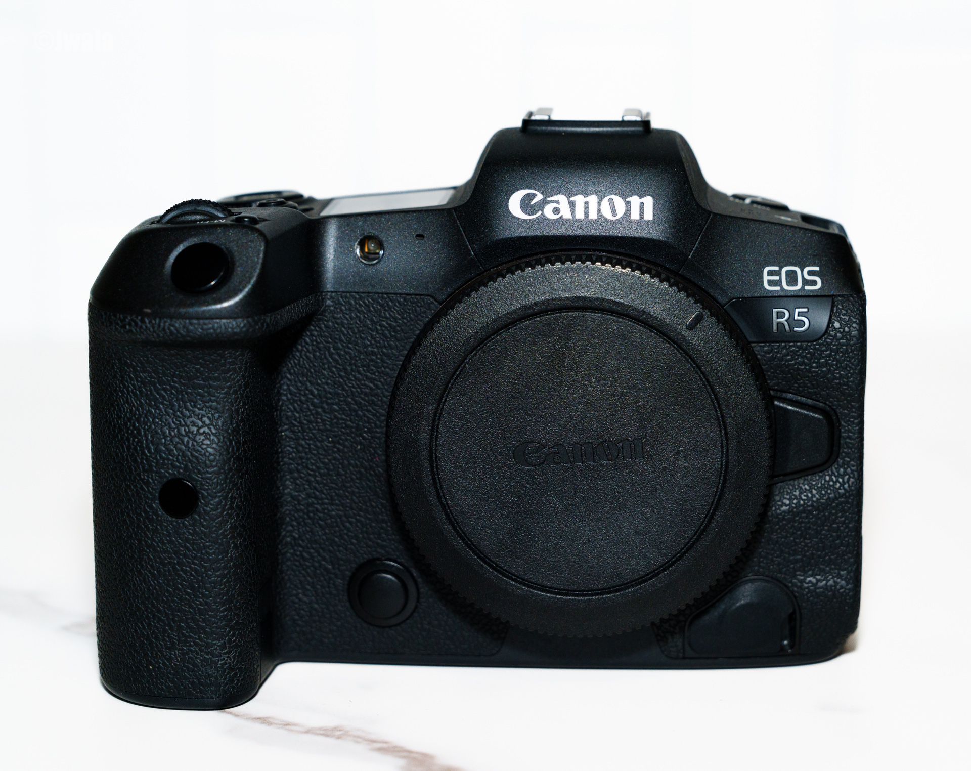 Canon EOS R5 - Open Box