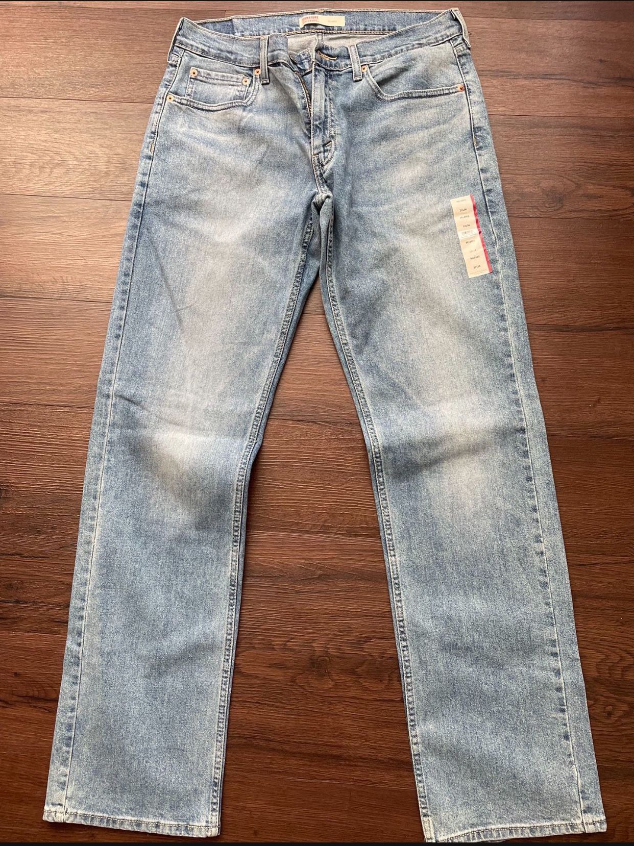 New Man’s Jeans Levis, Size 32x34   S61 relaxed  99% cotton  