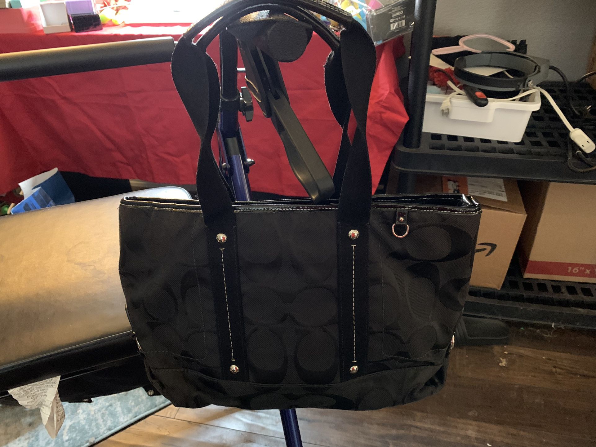 Supreme Duffle Bag for Sale in Las Vegas, NV - OfferUp