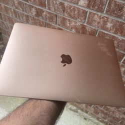 macbook air with apple care plus till 2023 8 gb ram 256 gb ssd
