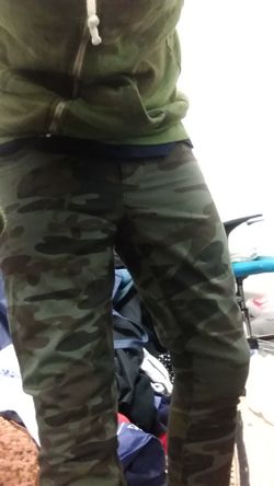 Camo women skin tight pants (size 6)