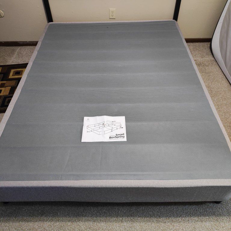 Queen Smart Box Frame With Cover Like NEW!