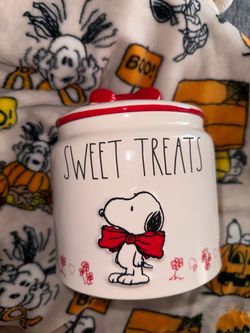 Snoopy Cookie Jar