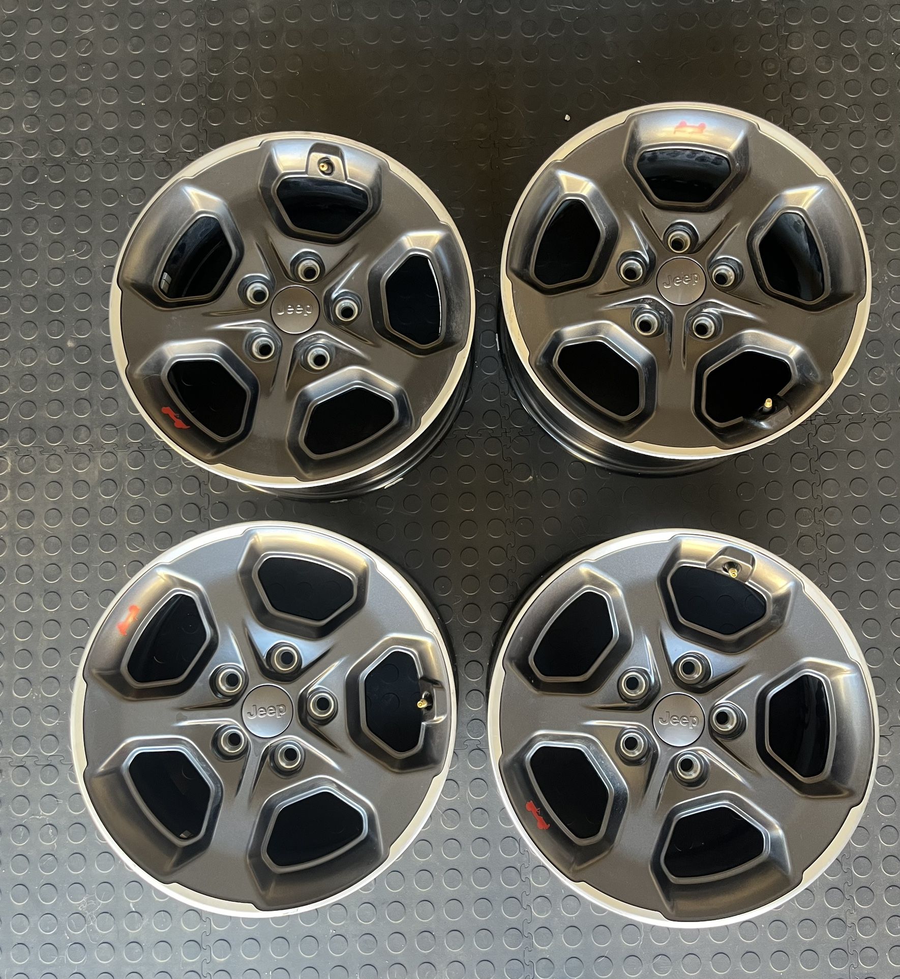 17” Jeep Rubicon Wheels