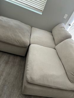 2 piece couch with Audomin