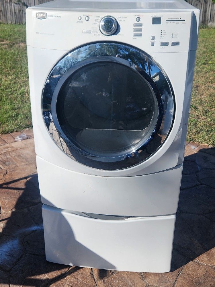 MAYTAG DRYER