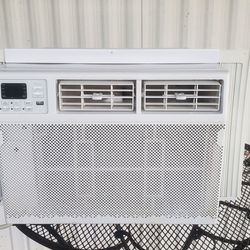 TCL 14,000 BTU Wall Or Window Mount AC Comes With Remote