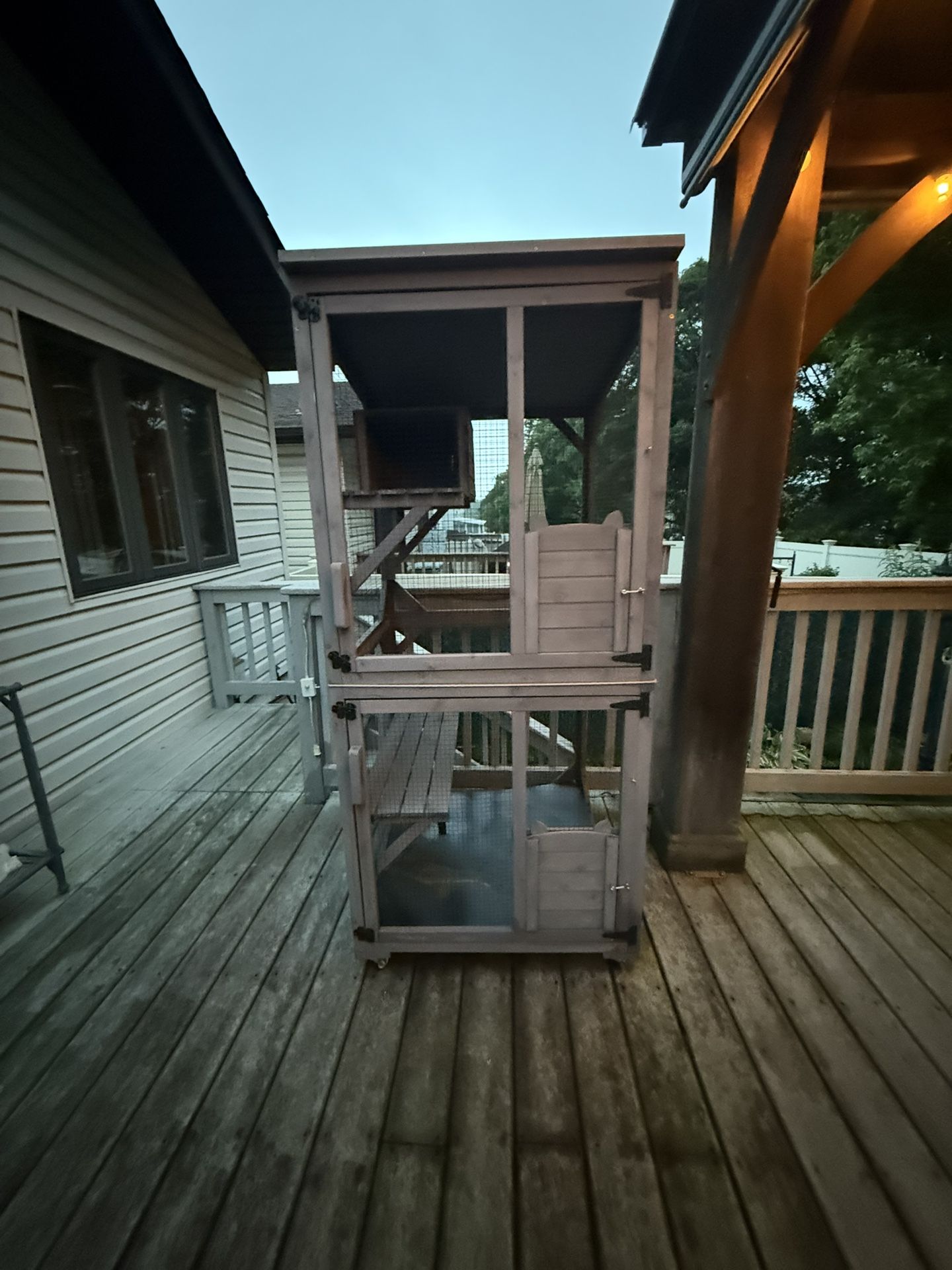 Aivituvin Catio Outdoor Cat House