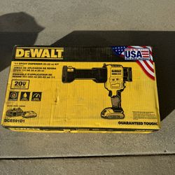 Dewalt epoxy Dispenser