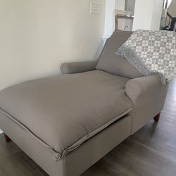 Chase- Gray Color ( No damage,  No stains , No rips)