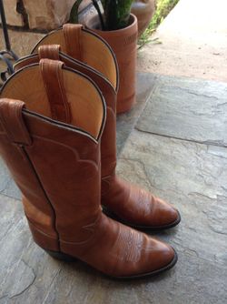 Boots size 6.5