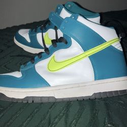 Nike Dunks 