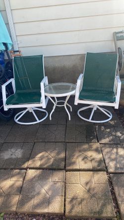 Table and 2chairs