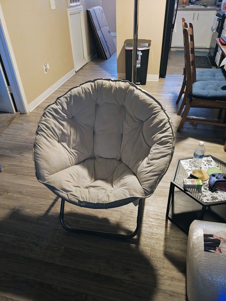 Folding Saucer Chair