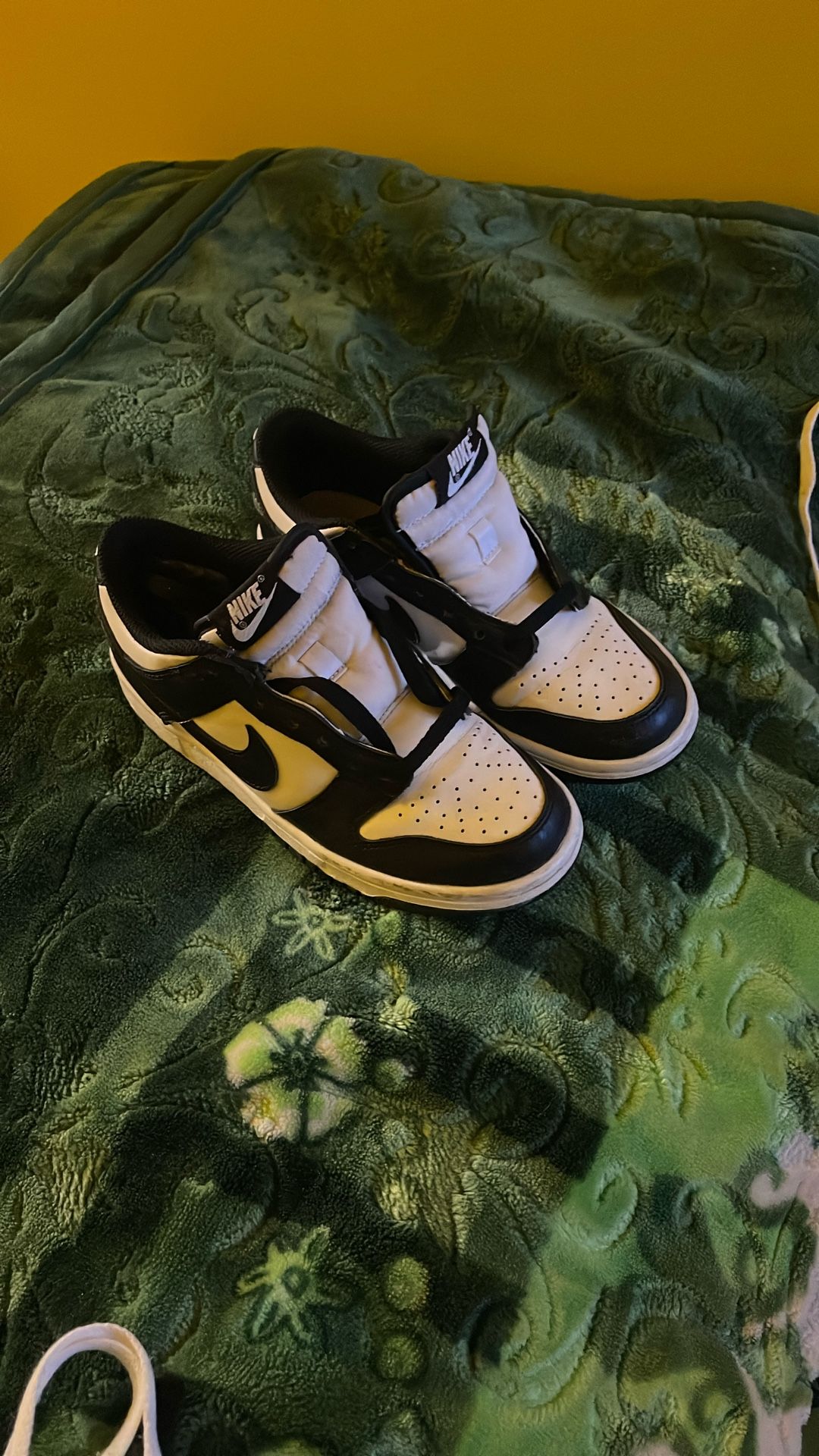 Nike Panda Dunks