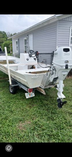 Sixteen foot flats , bottom heavy gauge , aluminum boat