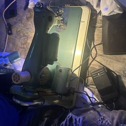 Singer antique Works sewing machine