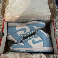 Nike Dunks size 10.5