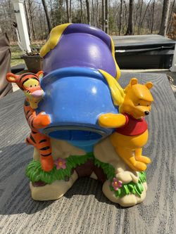 Winnie the Pooh Cup Dispenser